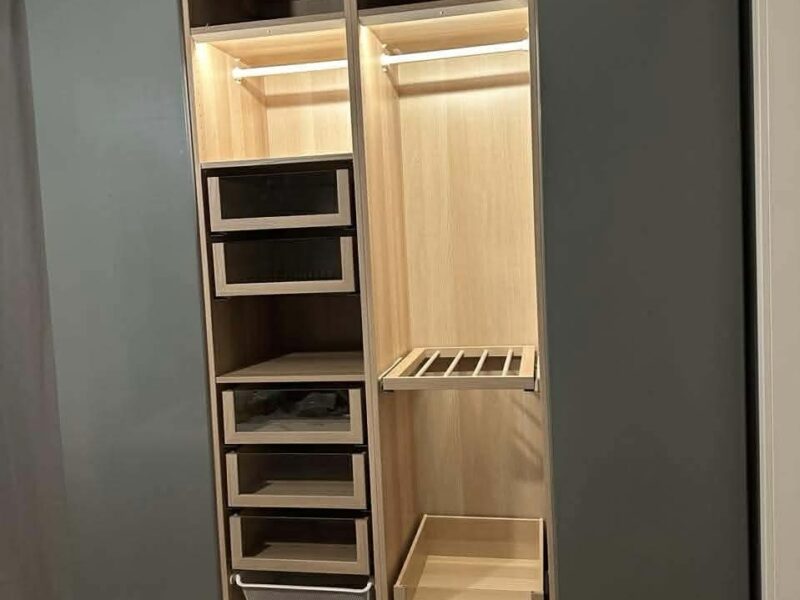 PAX-garderobe på soverom i Oslo