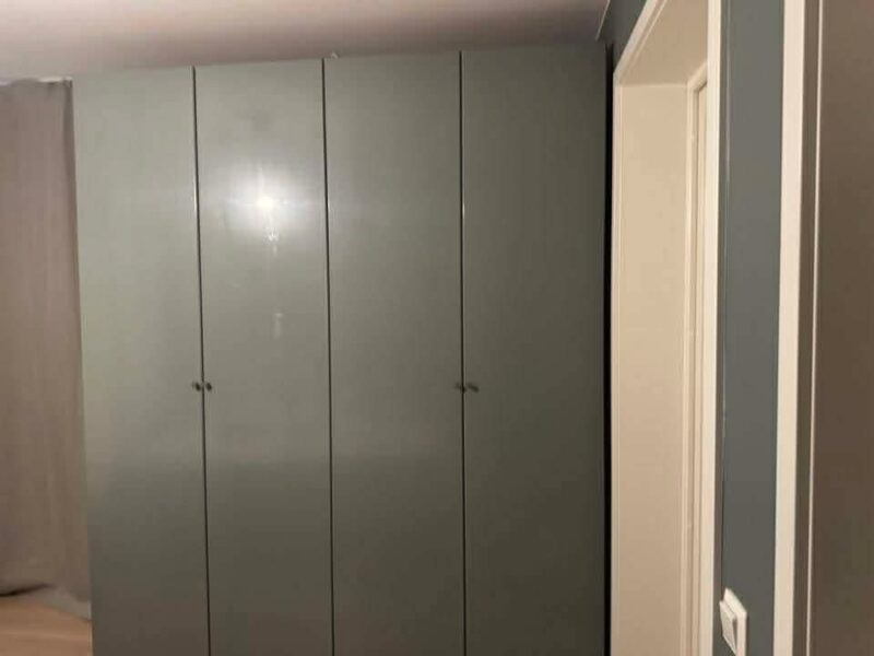PAX-garderobe på soverom i Oslo